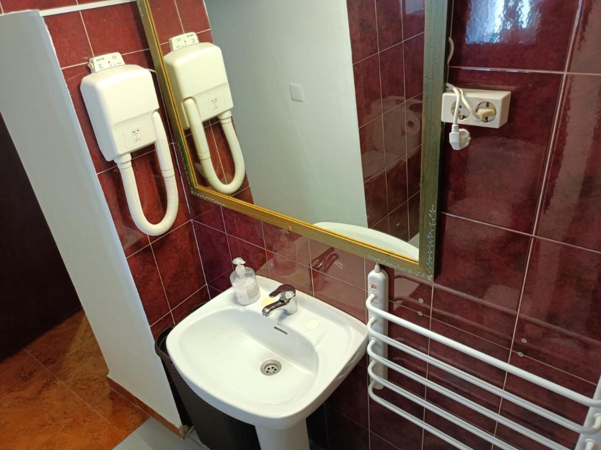 Apartamento Turistico Muralla De Caceres Exterior photo