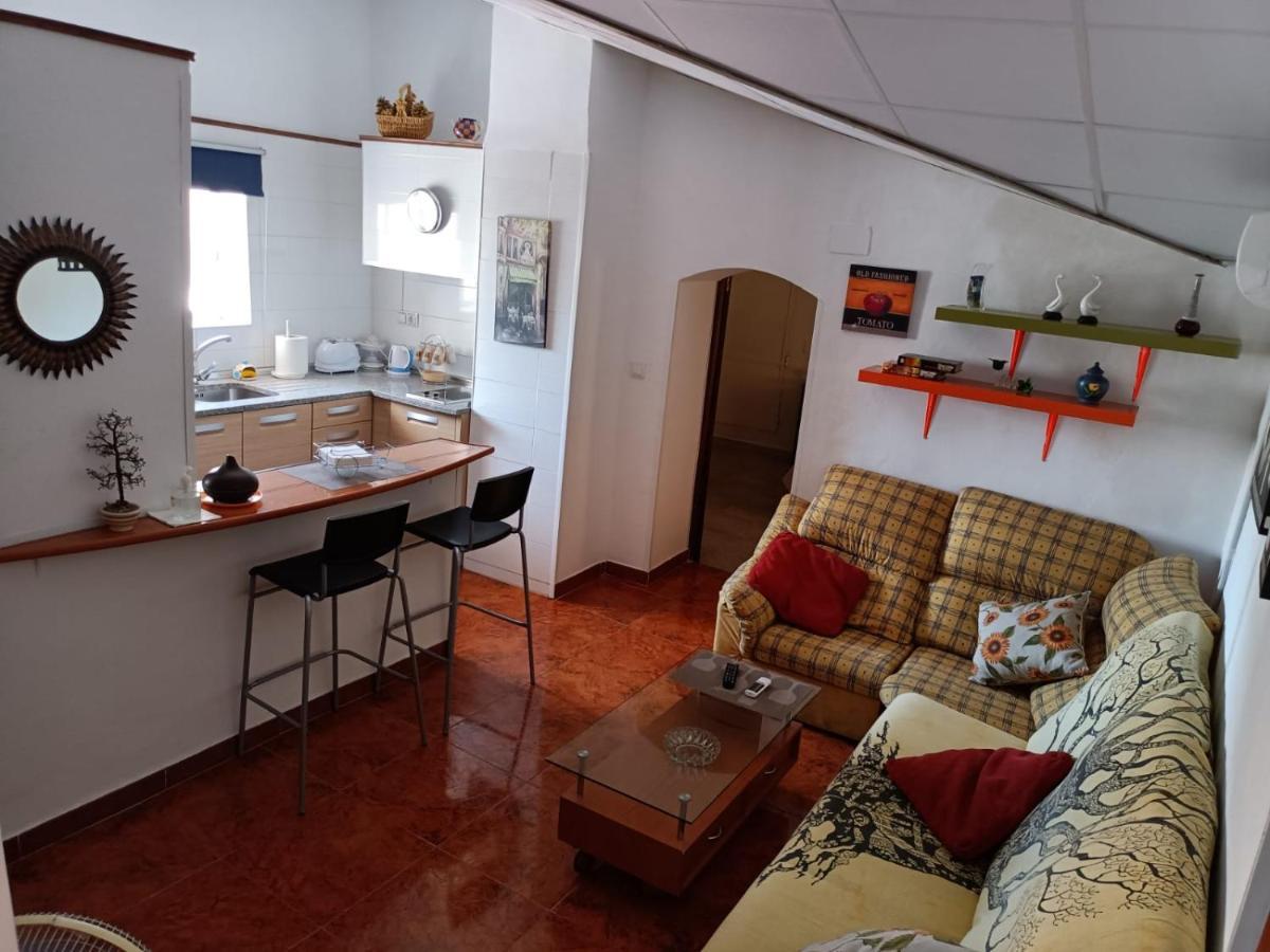 Apartamento Turistico Muralla De Caceres Exterior photo